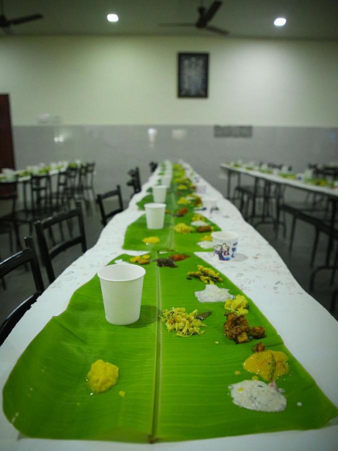 Hare Krishna Inn Guruvayur Exterior photo